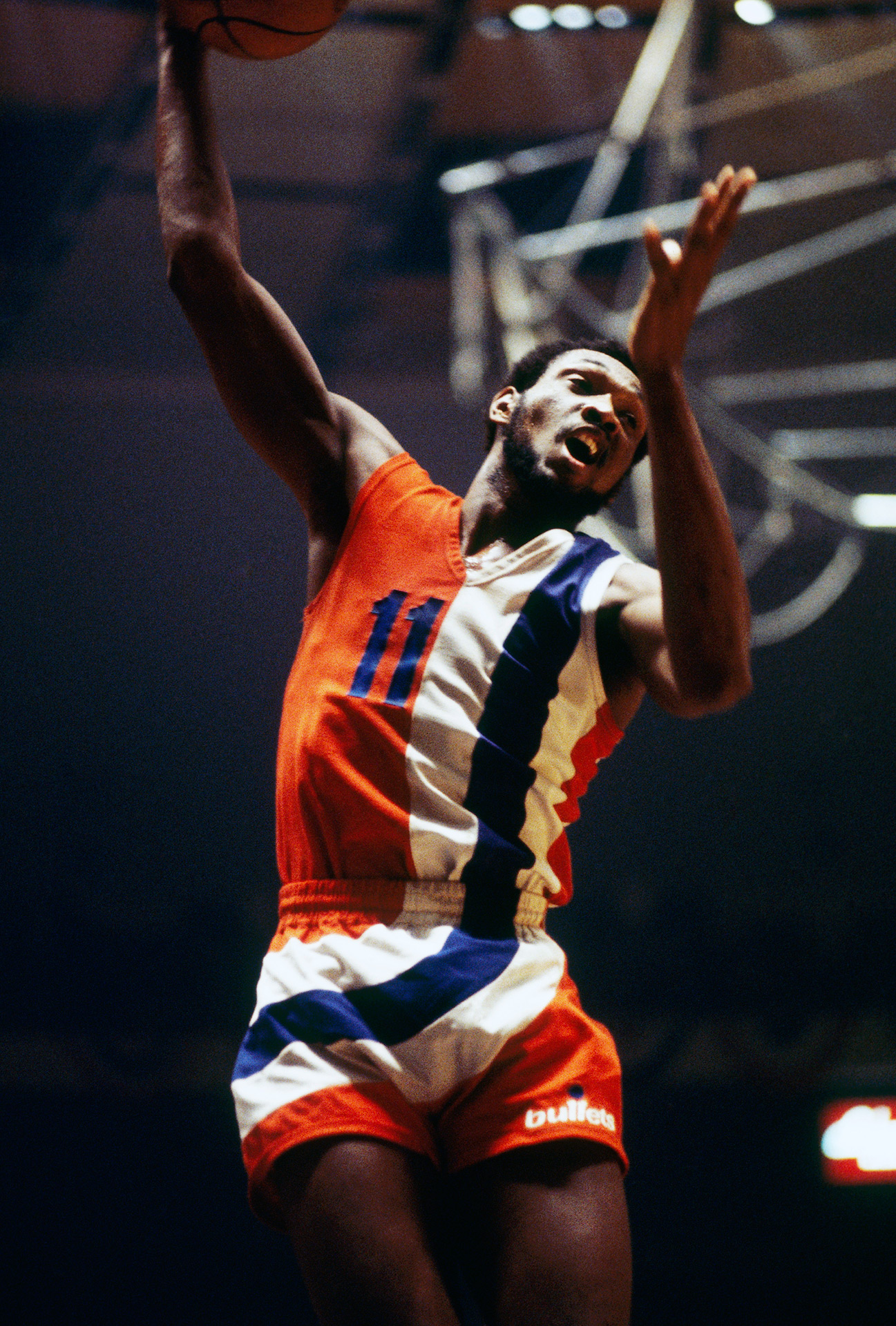 Elvin Hayes early 1970s - Evolution of the NBA Uniform - ESPN