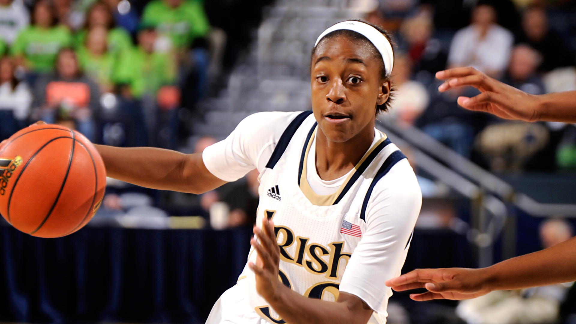 Jewell Loyd of Notre Dame day to day with sprained knee - ESPN
