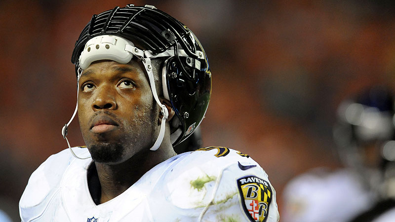 Baltimore Ravens' GM: Terrell Suggs 'definitely a guy that we want back' 