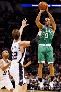 Boston Celtics: Avery Bradley Coming Into His Own