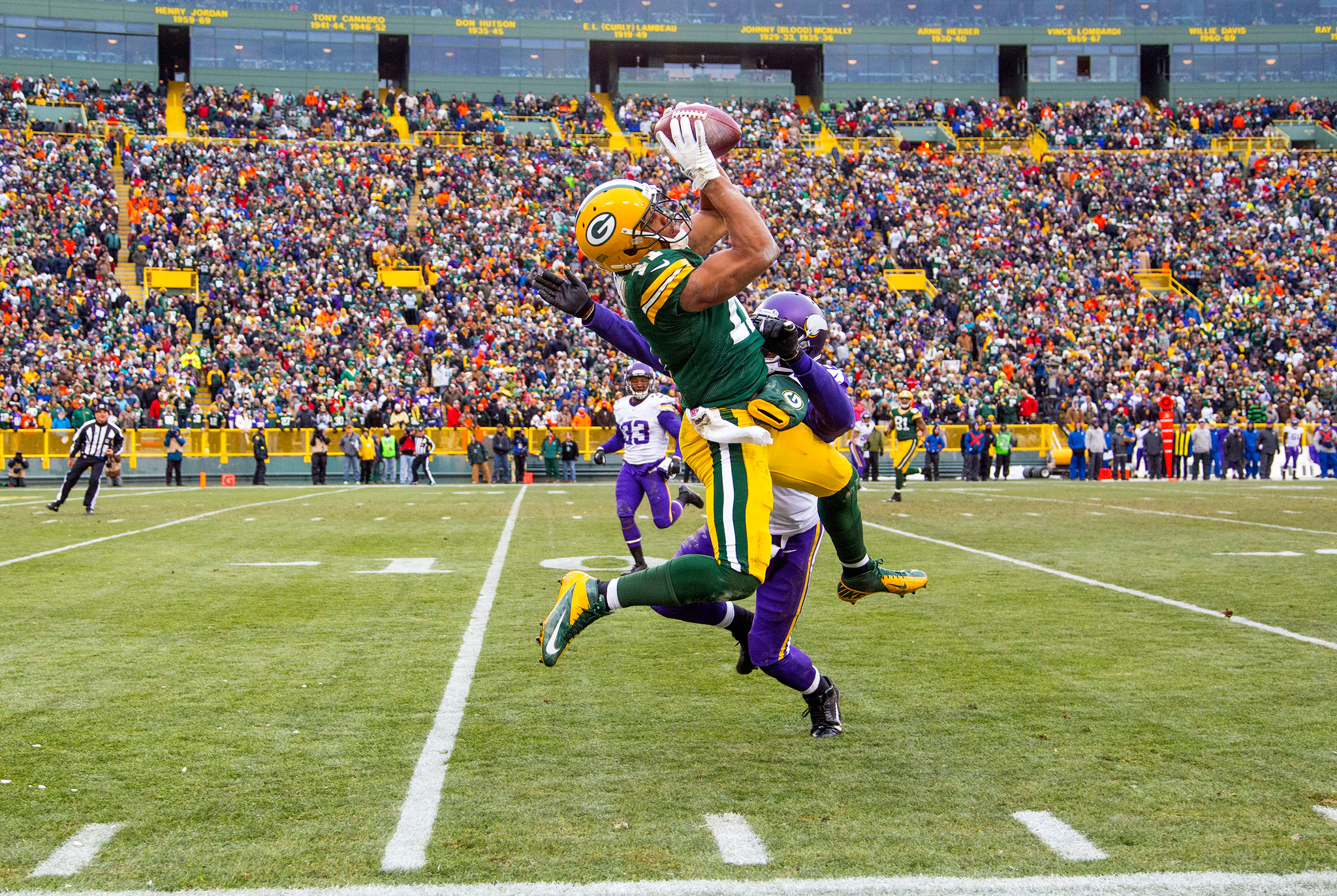 In His Grasp The Week In Pictures For Nov 18 24 2013 ESPN