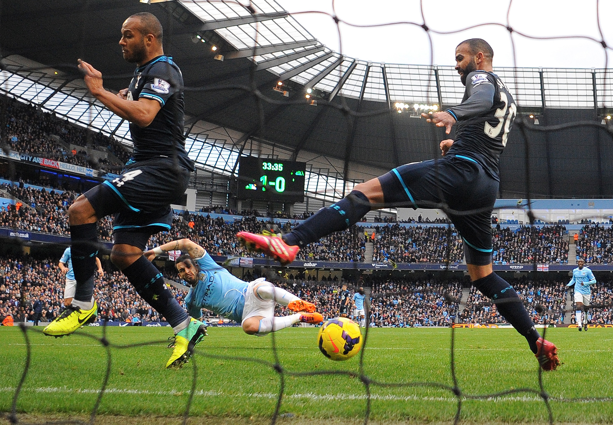 EPL Action The Week in Pictures for Nov. 1824, 2013 ESPN