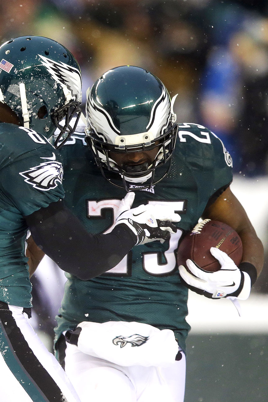 Philadelphia Eagles LeSean McCoy evades all attempts to stop him as he  carries for 33 yards and a touchdown during third quarter NewYork Jets-Philadelphia  Eagles game action at Lincoln Financial Field December