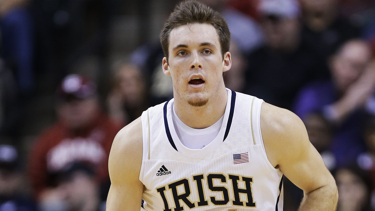 Pat Connaughton of Notre Dame Fighting Irish to play another season