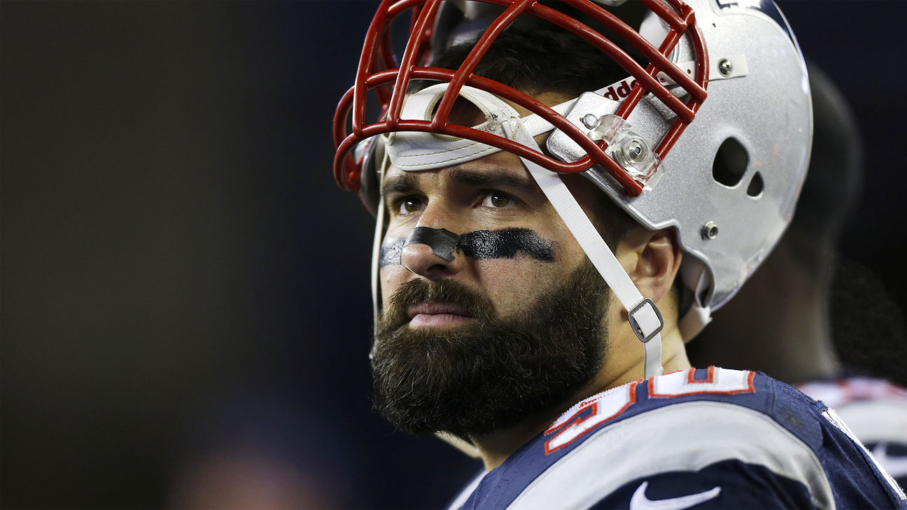 Rob Ninkovich shows versatility with ILB work at Patriots practice - ESPN -  New England Patriots Blog- ESPN