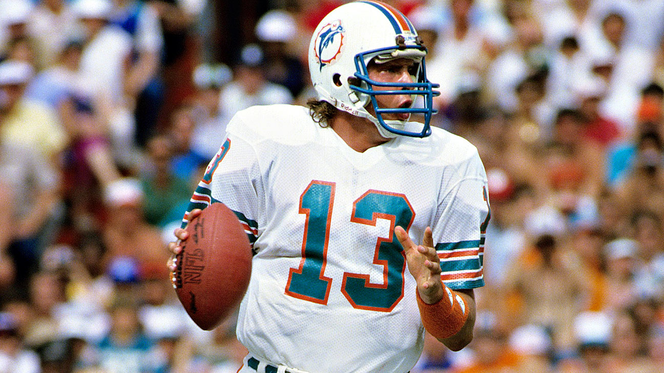 Dan Marino says he considered leaving the Dolphins to chase for a Super Bowl  ring