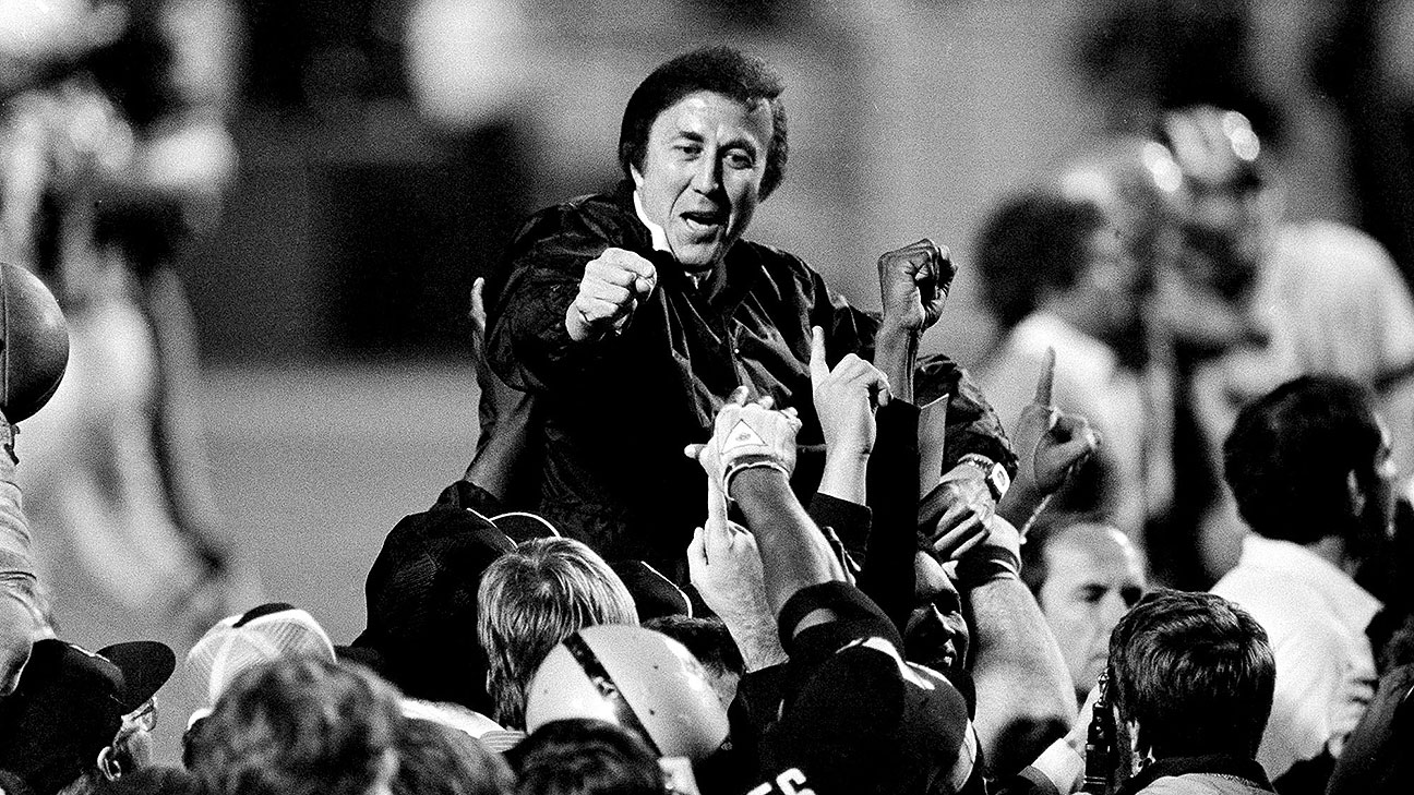 Tom Flores to join Raiders radio broadcast for Las Vegas home opener