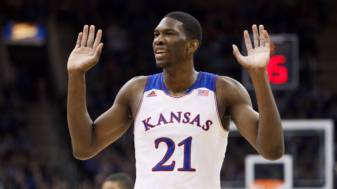 Joel Embiid walks through Kansas campus, gets warm welcome from fans