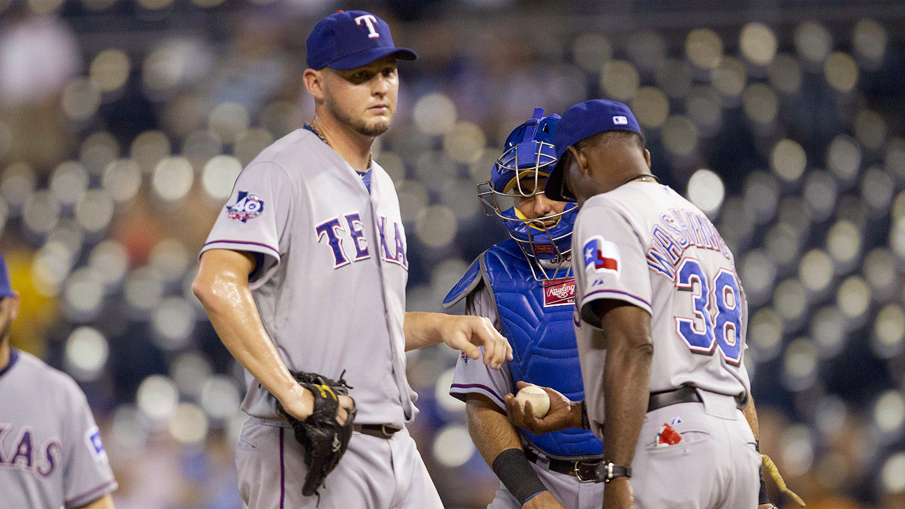 Rangers' Ron Washington not thinking about Ian Kinsler at first base