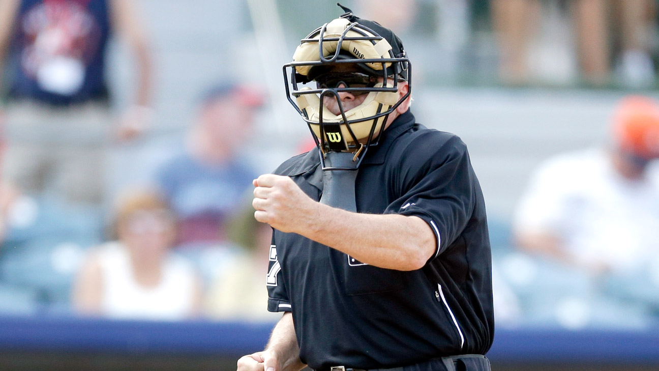 Umpire leaves Red Sox game after getting hit with foul ball