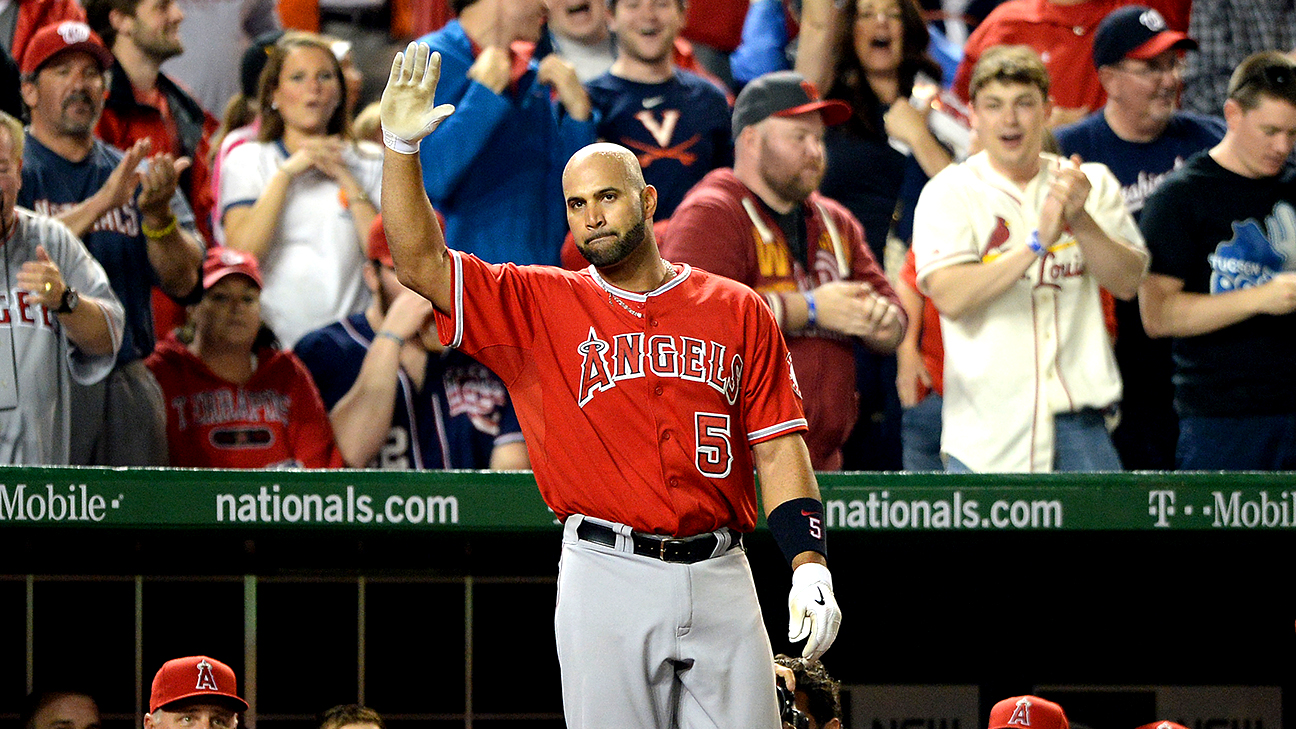 Albert Pujols hits first homer with Los Angeles Dodgers, 668th of career -  ESPN