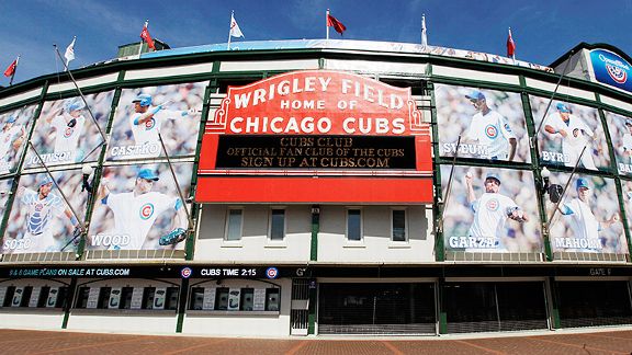 Cubs to honor Ryne Sandberg with statue at Wrigley Field