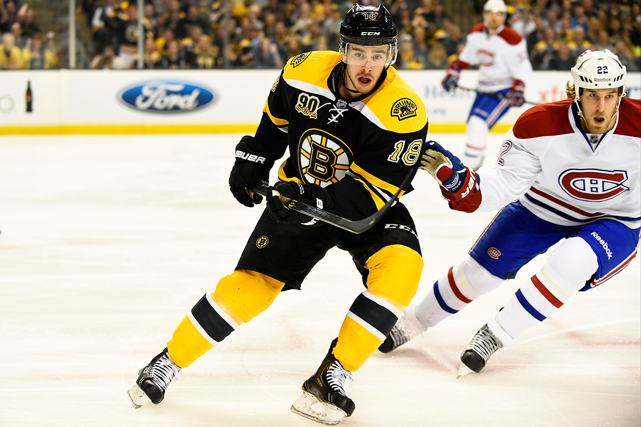 We surely miss Reilly Smith and it's wonderful to have him and his family  back in Vegas! 😊😊😊🏒🏒🏒💛🖤🤍, image size:1296x864