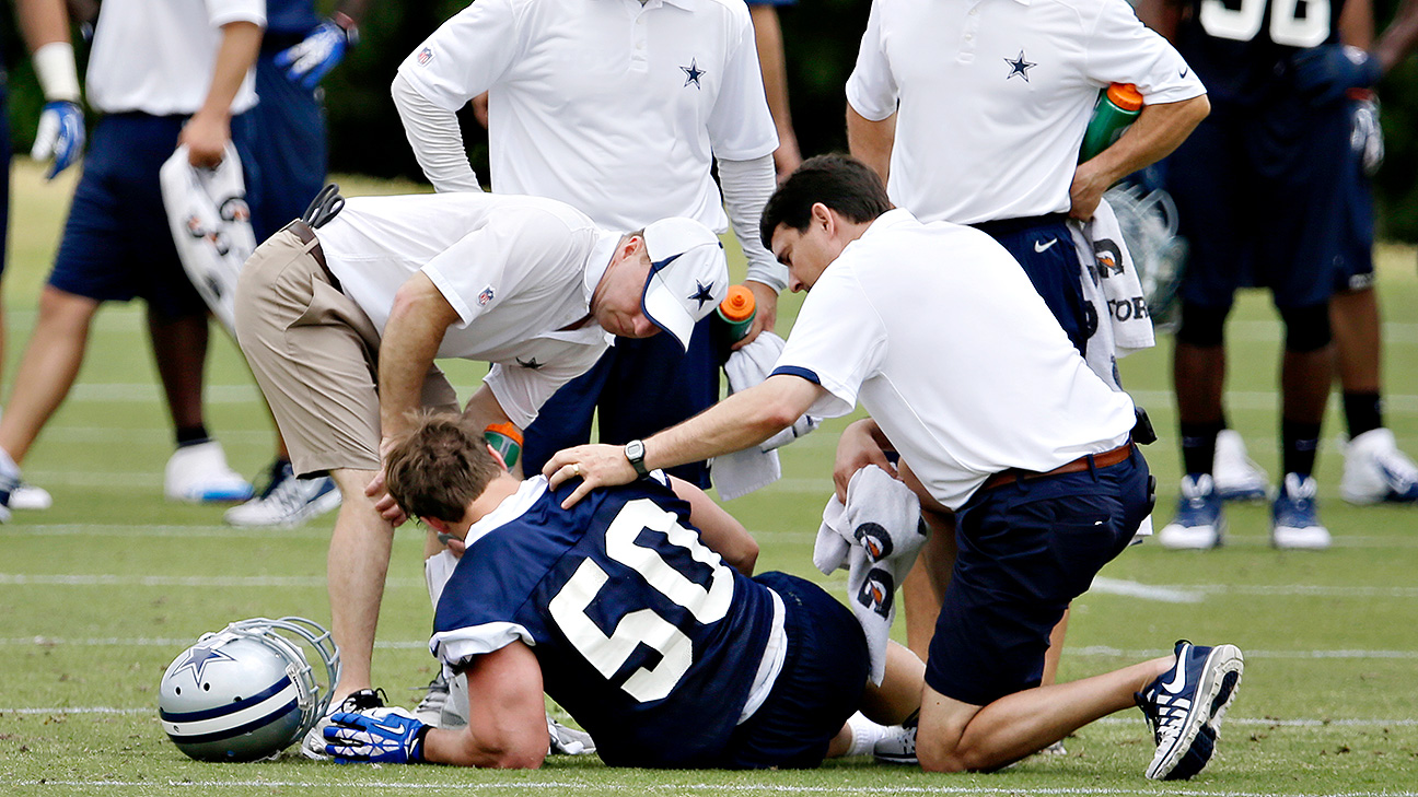 Cowboys Rumors: Sean Lee Out 'A Few Weeks' with Hamstring Injury