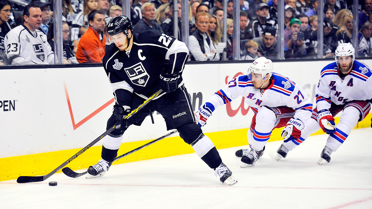 LOS ANGELES KINGS WILLIE MITCHELL 2014 STADIUM SERIES GAME WORN