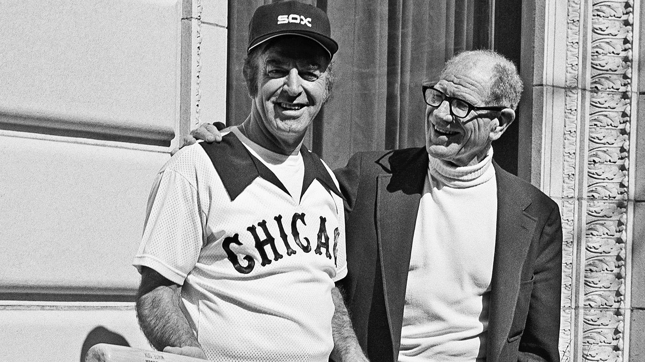 Paul Lukas on Twitter: RT @BSmile: Today In 1976: The Chicago White Sox  make baseball uniform history when they become the 1st major league team to  wear shorts -… / Twitter