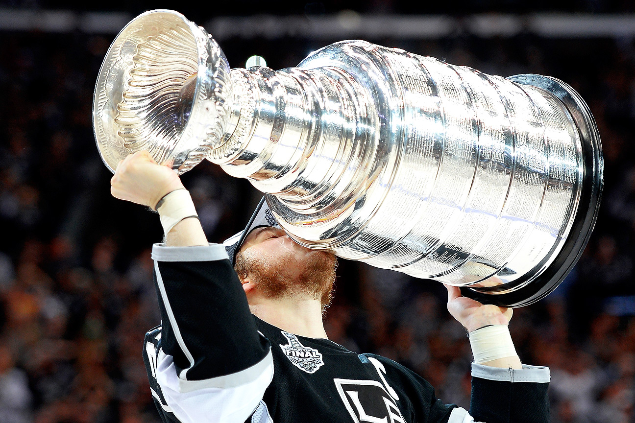 Dustin Brown Hockey Stats and Profile at