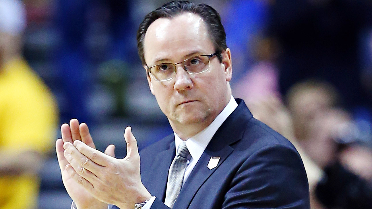 Wichita State Shockers head coach Gregg Marshall ejected for shouting and  charging towards referees in exhibition game against McGill University in  Montreal
