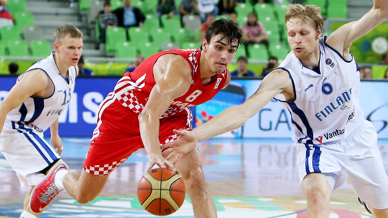 Warriors, Dario Saric agree to one-year contract