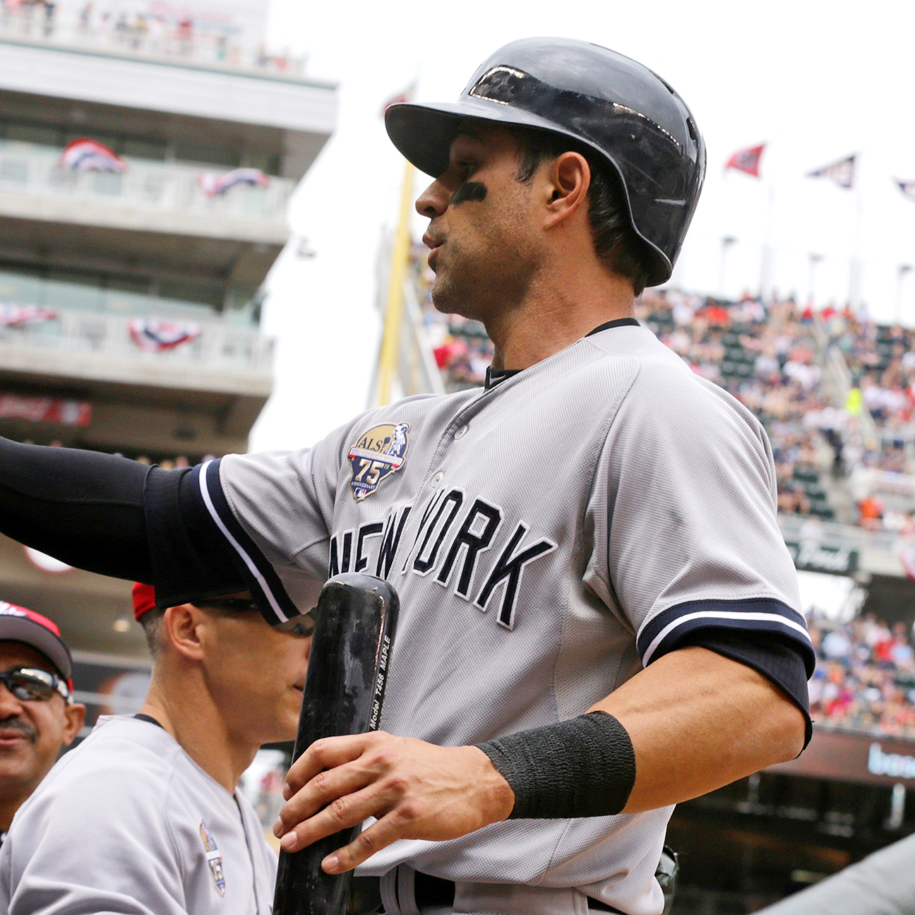 What can the Yankees do with a struggling Brian Roberts