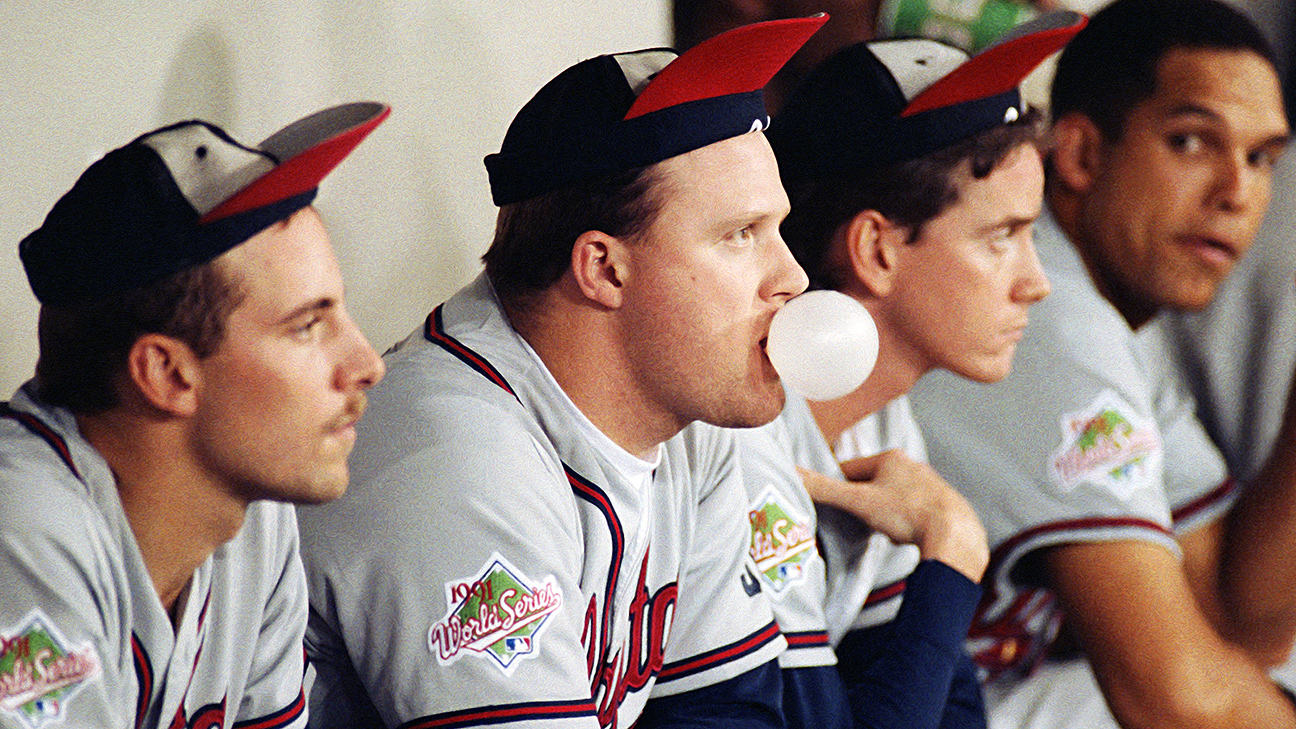 Golfers Greg Maddux and Tom Glavine get elected to the Hall of