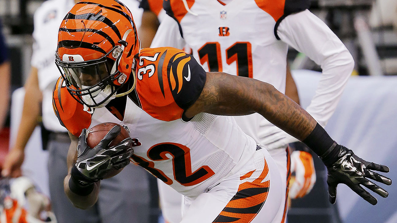 Cincinnati Bengals' Jeremy Hill will land on his feet