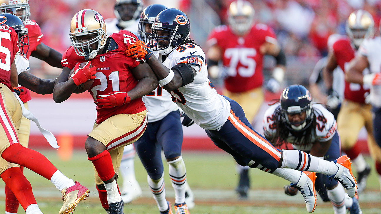 Chicago Bears cornerback Charles Tillman (33) and safety Chris