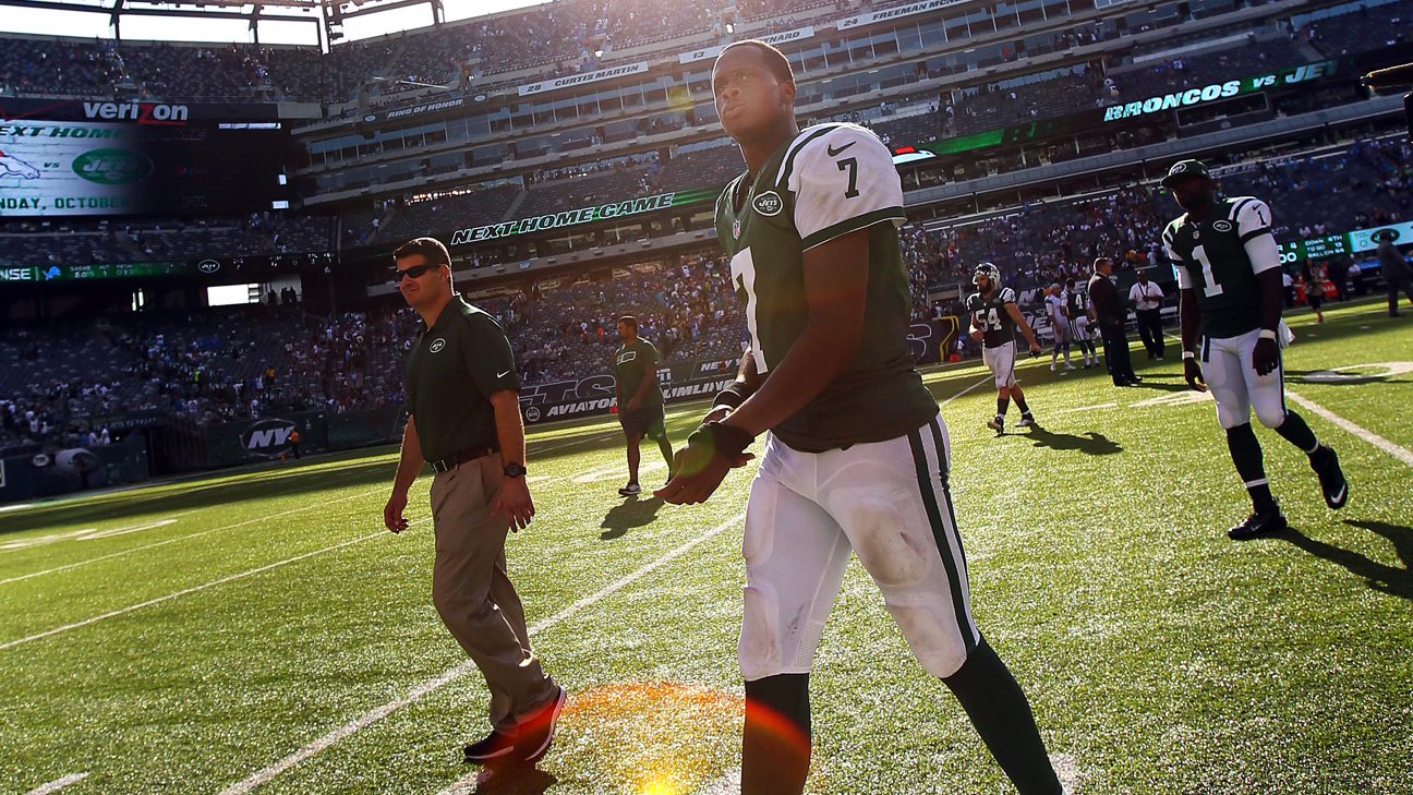 Geno Smith Jets v Dolphins Metlife 2014