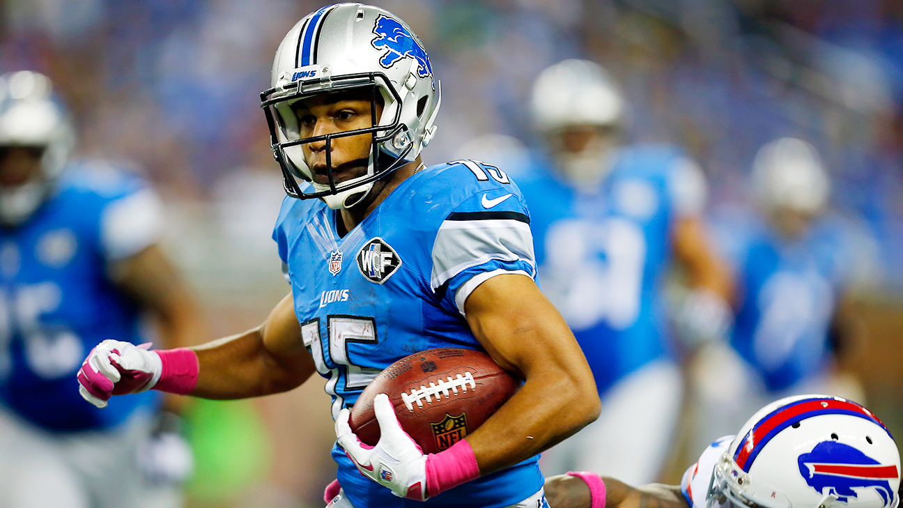 File:Golden Tate in 2014 at Detroit Lions training camp.jpg - Wikipedia