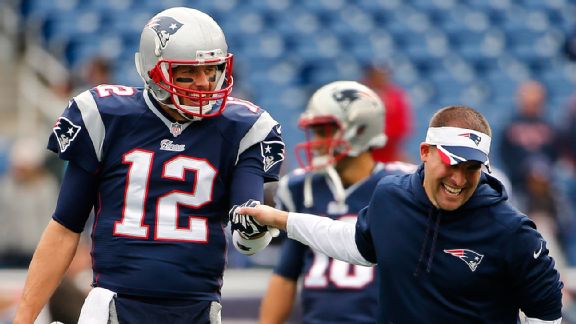 Tom Brady throws 5 TDs as surging Patriots crush reeling Bears