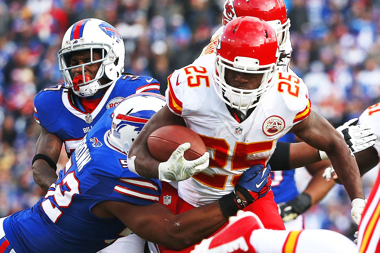 Chiefs rally to 17-13 win over bumbling Bills