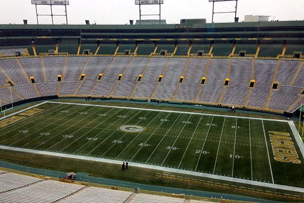 The CRAZIEST MONDAY NIGHT FOOTBALL GAME in Lambeau Field HISTORY