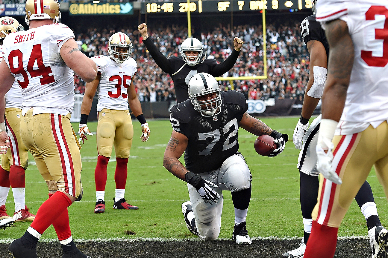 Raiders shock 49ers 24-13 in Battle of the Bay