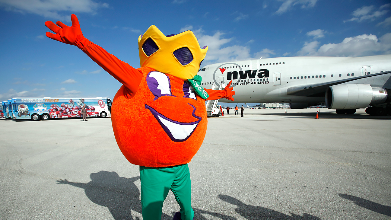 Obie the Orange Bowl mascot visits Mississippi State Bulldogs - ESPN