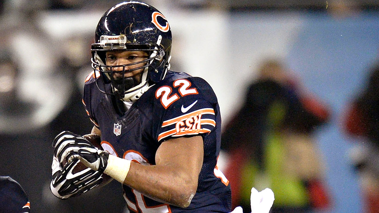 Chicago Bears Matt Forte celebrates scoring a touchdown during the NFL  International Series Match at Wembley, London Stock Photo - Alamy