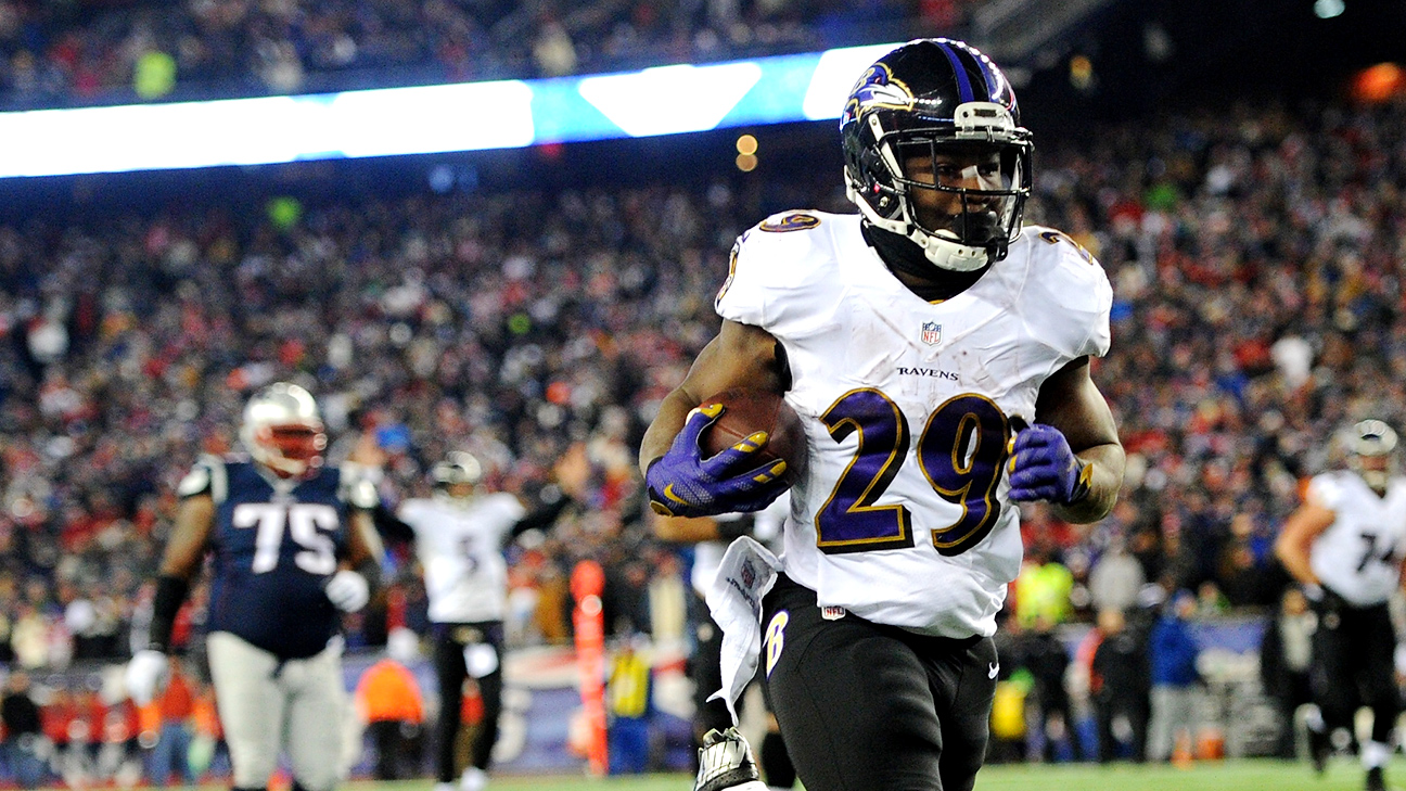 Baltimore Ravens running back Justin Forsett (29) gives New