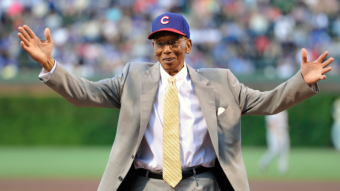 Ernie Banks, 'Mr. Cub,' dies at age 83 from heart attack - ABC7 Chicago