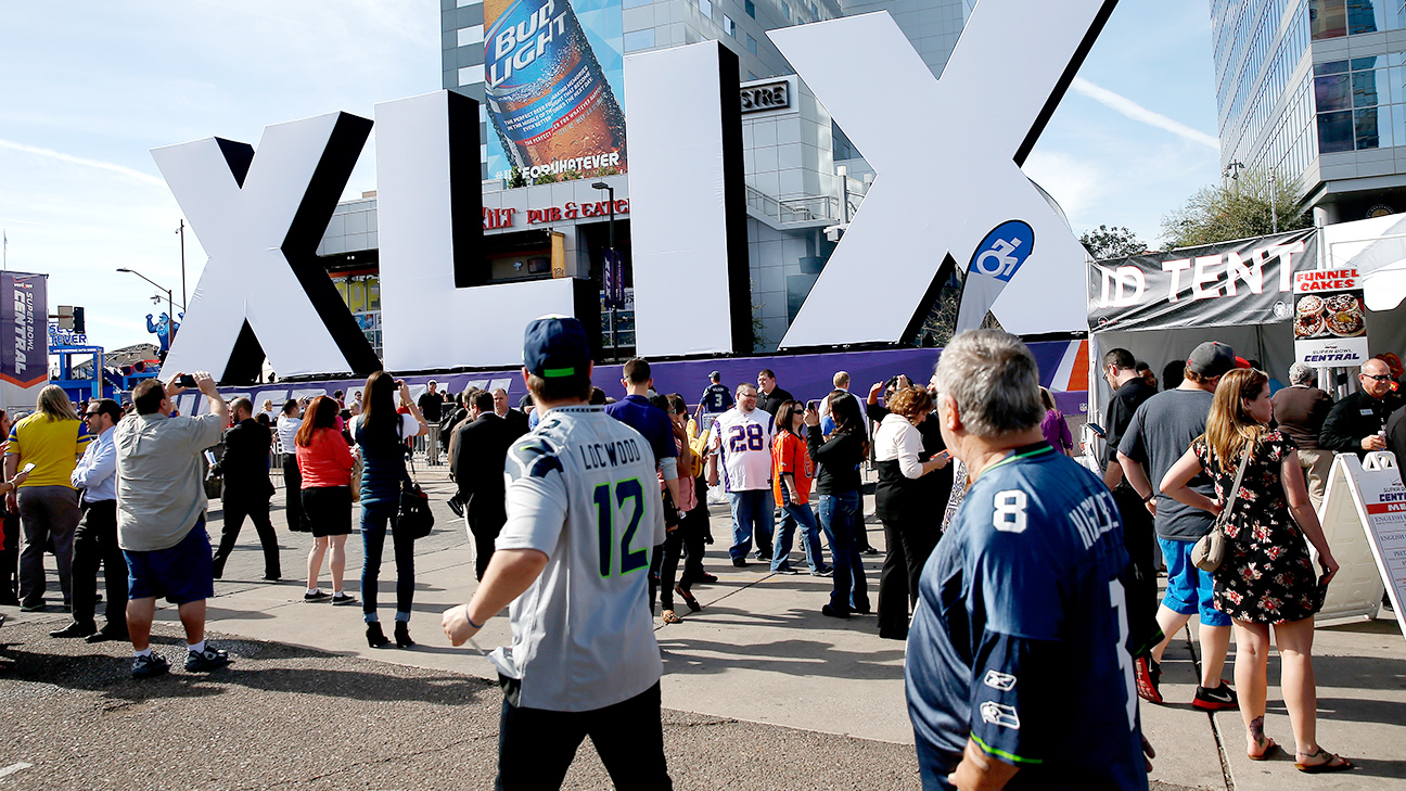 Super Bowl Experience kicks off in downtown Phoenix, reaching new