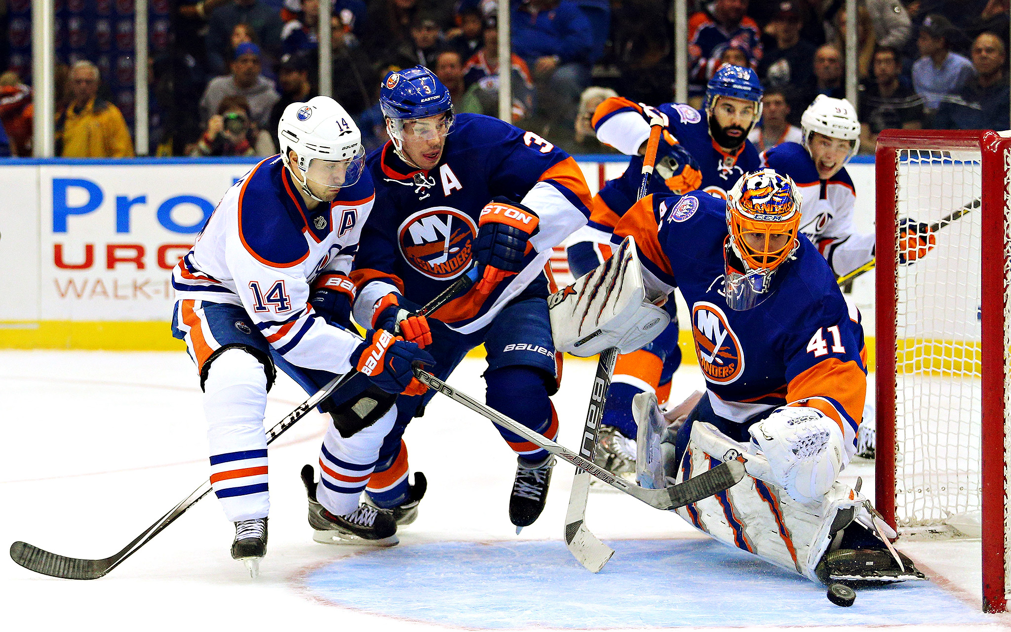 Jaroslav Halak - The Week in Pictures: February 9 - February 15, 2015 ...