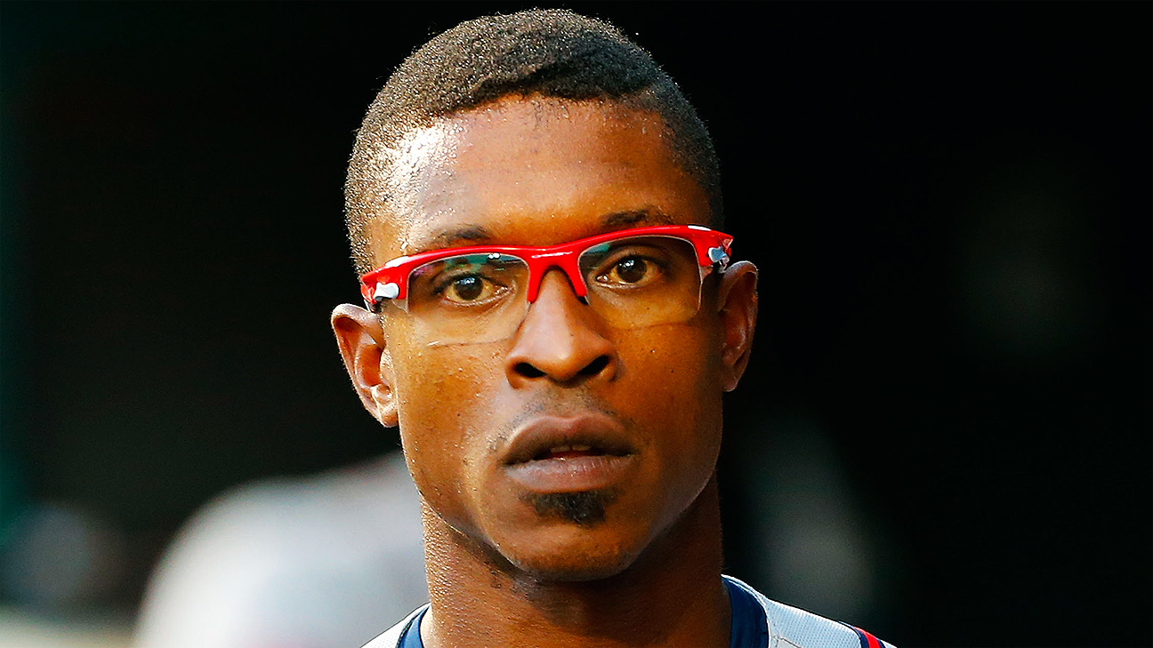 B.J. Upton wears glasses for first time in career