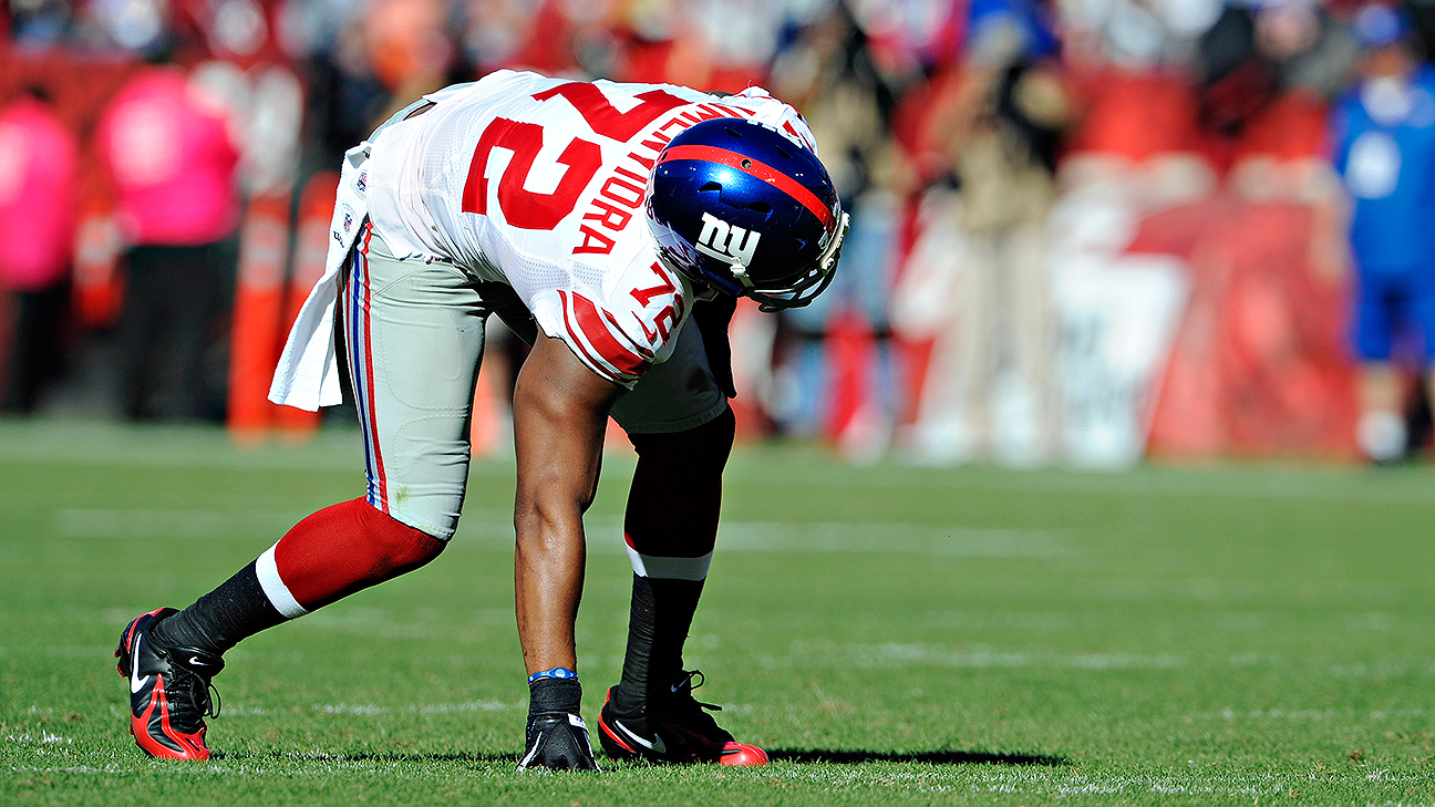 Osi Umenyiora expected to sign one-day contract to retire with