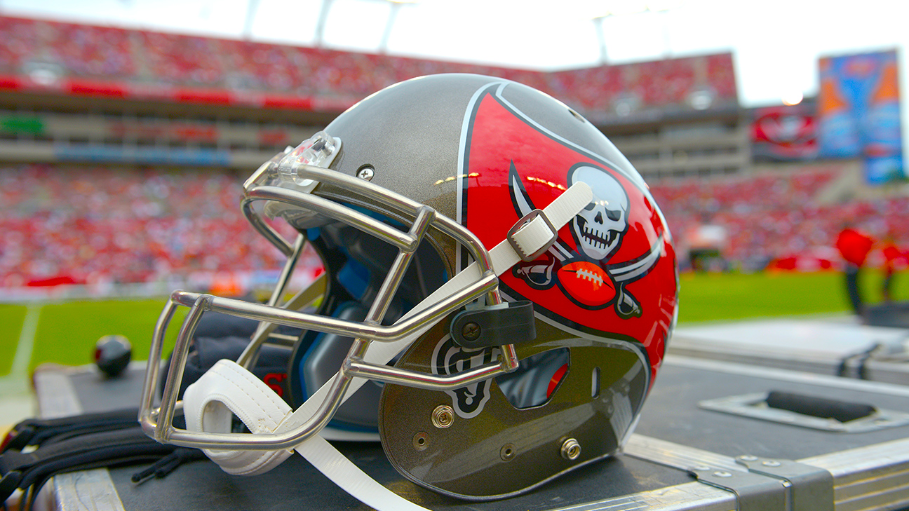Former Tampa Bay Buccaneer Steve White Dead at 48 from Cancer