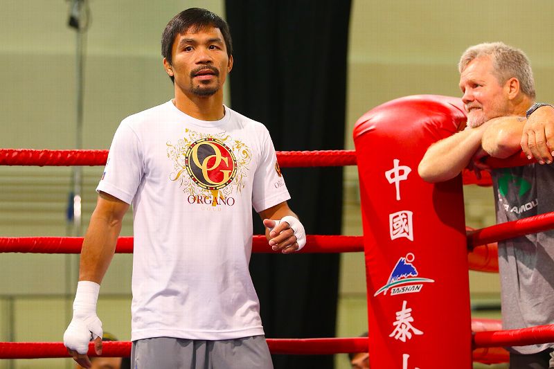 Trainer: Manny Pacquiao motivated by Floyd Mayweather's past issues - ESPN