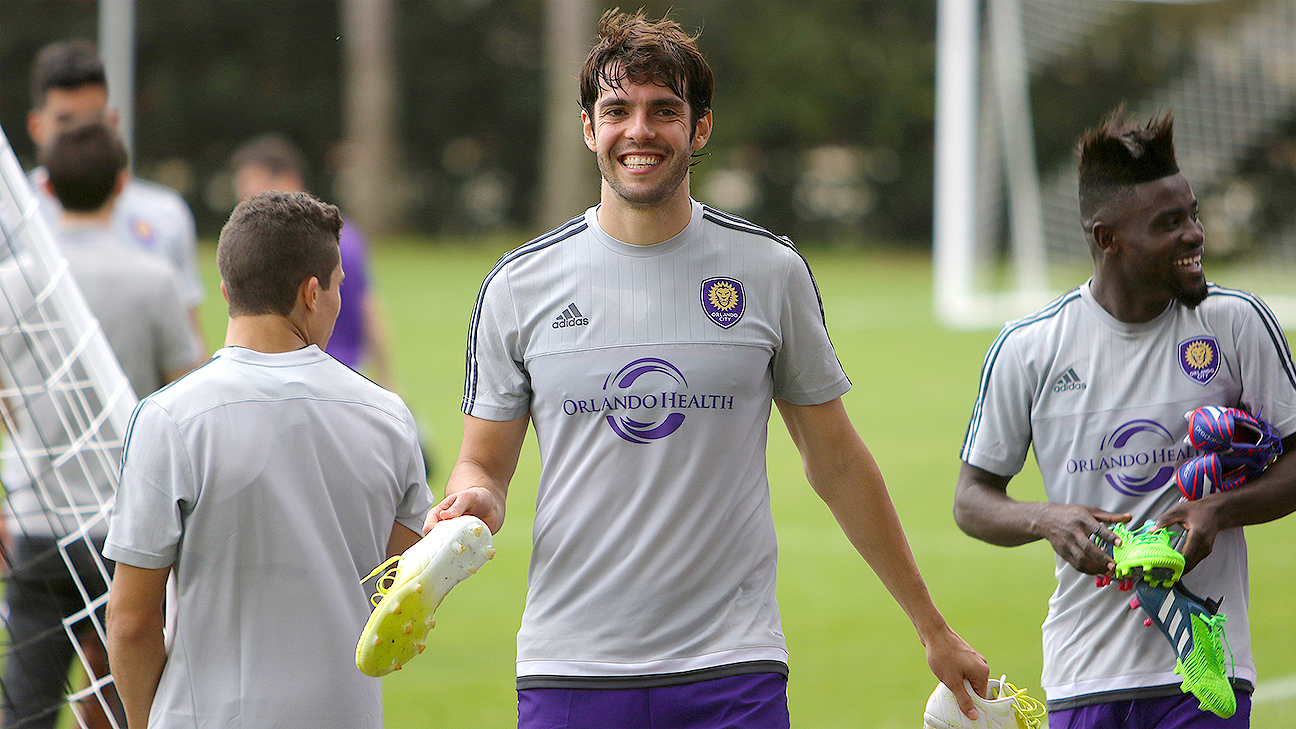 Orlando City divulga camisa para estreia na MLS em 2015 com Kaká