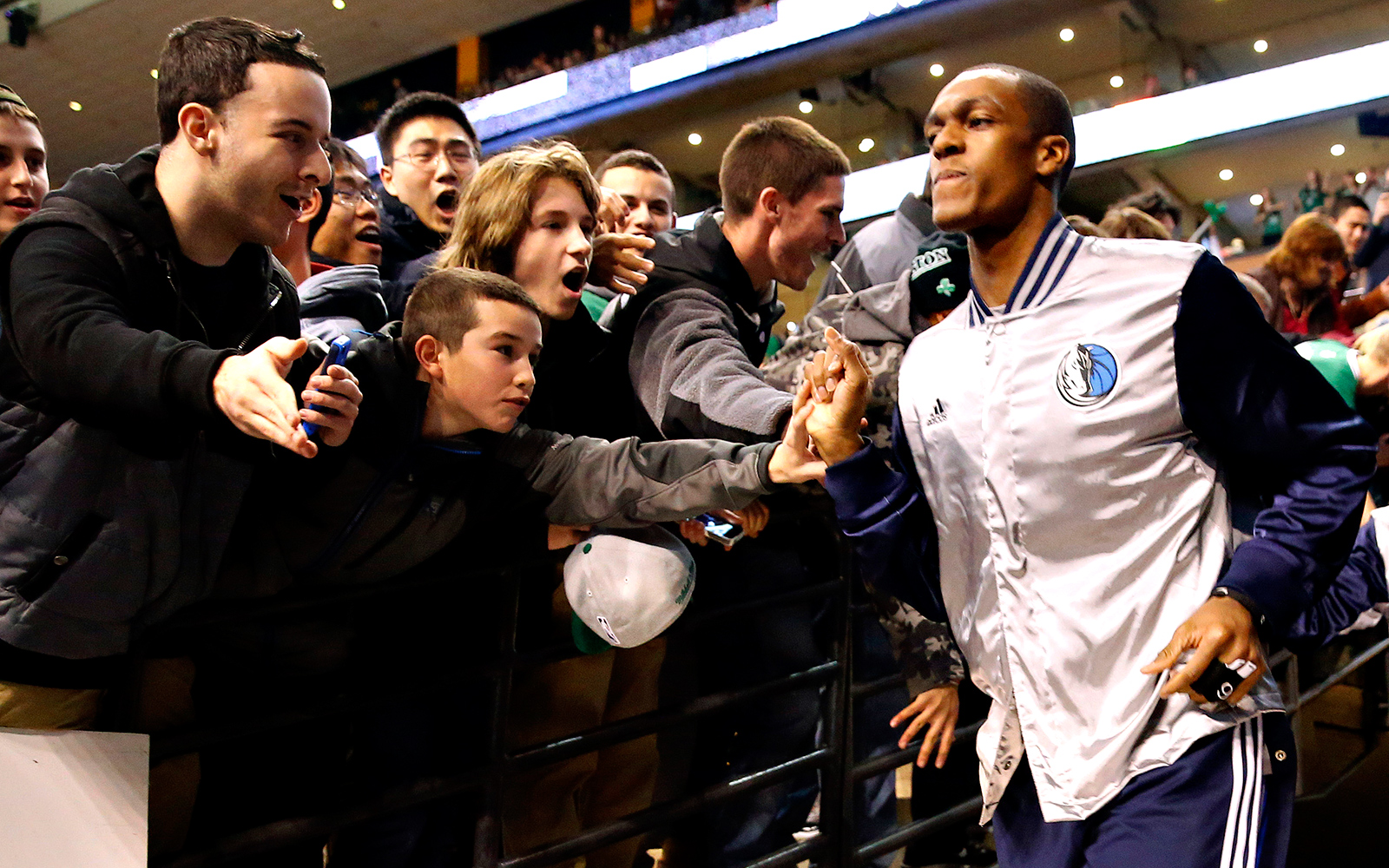 rondo mavericks jersey