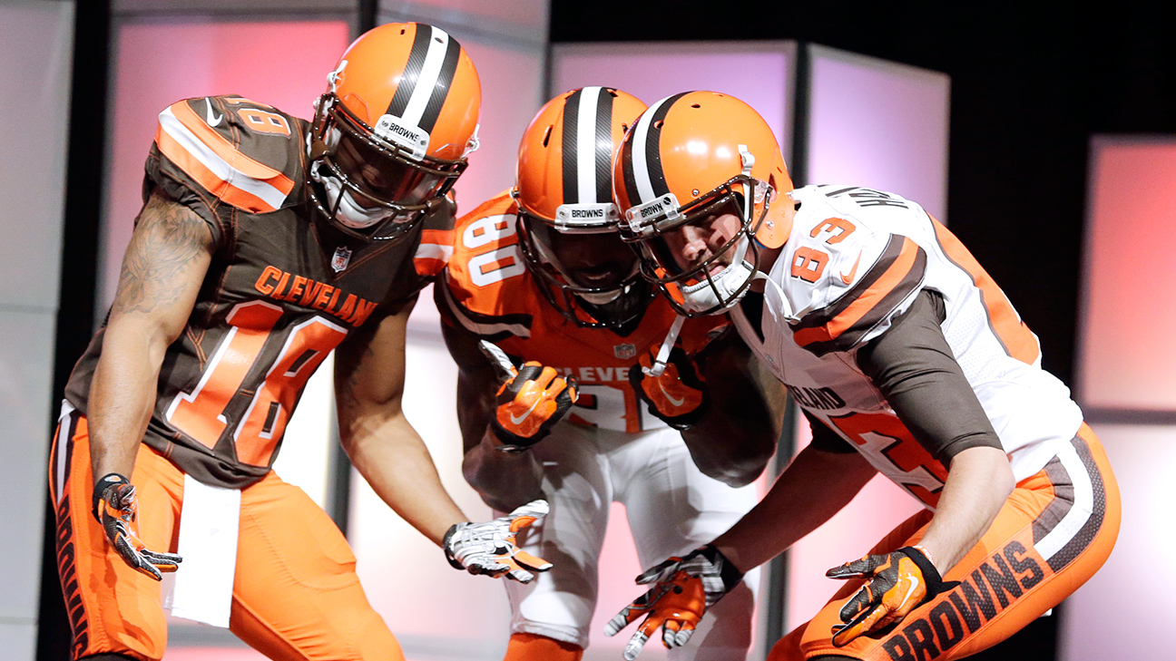 Breaking down the new uniforms for the Cleveland Browns ...