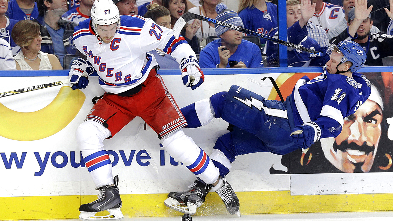 Victor Hedman, Andrew Shaw refuse to address Stanley Cup Final