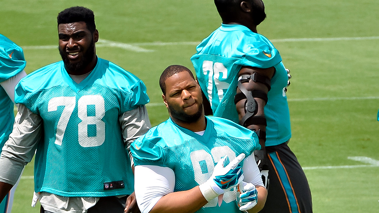 Dolphins' Pouncey: Ndamukong Suh best defensive player in the NFL