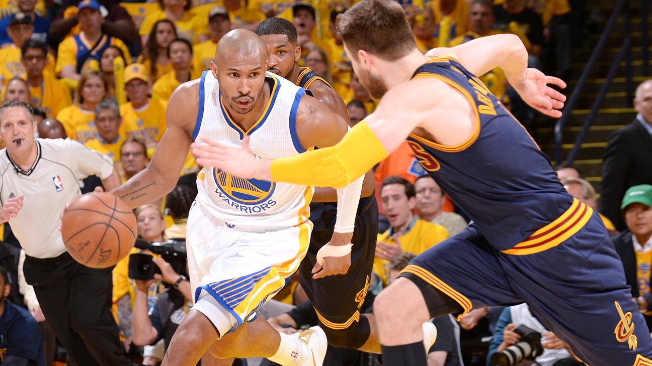 Warriors pick up former Suns guard Leandro Barbosa