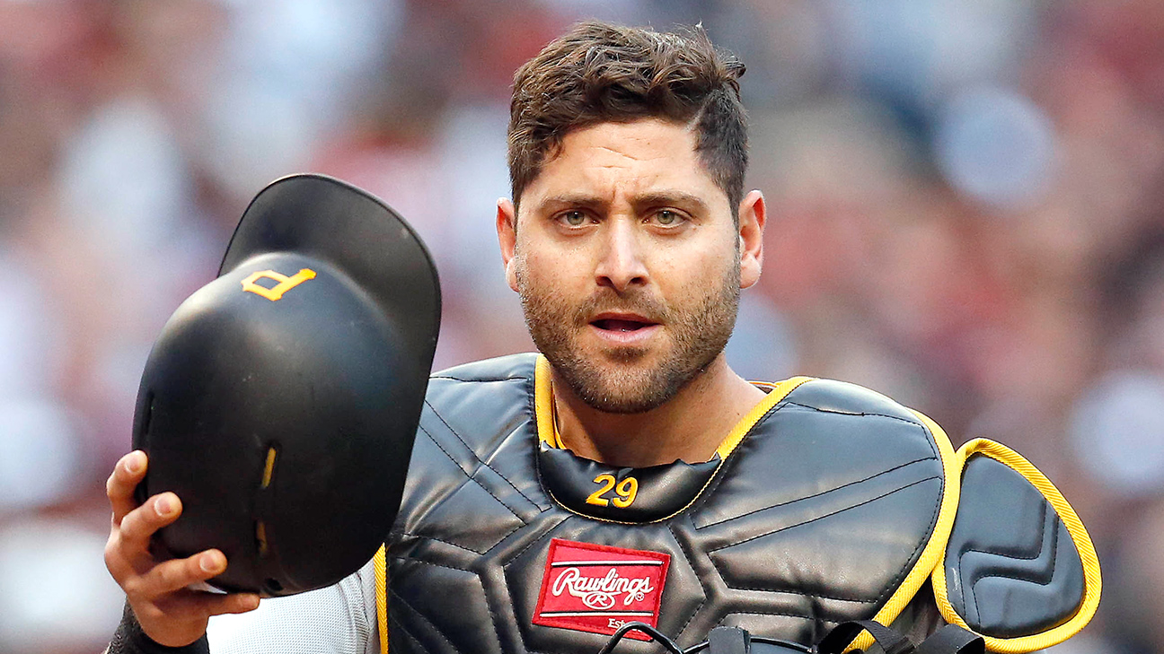 Pirates, Francisco Cervelli agree to three-year contract extension 